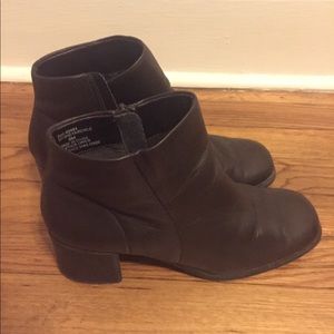 White Mountain ‘Fairchild’ Leather Boots 9 Shoes